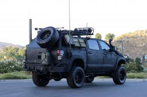 Toyota Tundra CrewMax 4x4 Zombie Apocalypse 2013 года 